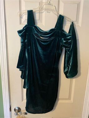 VENUS | Dresses | Venus Twist Front Green Sequin Dress Size 24 | Poshmark VENUS | Dresses | Venus Twist Front Green Sequin Dress Size 24 | Poshmark